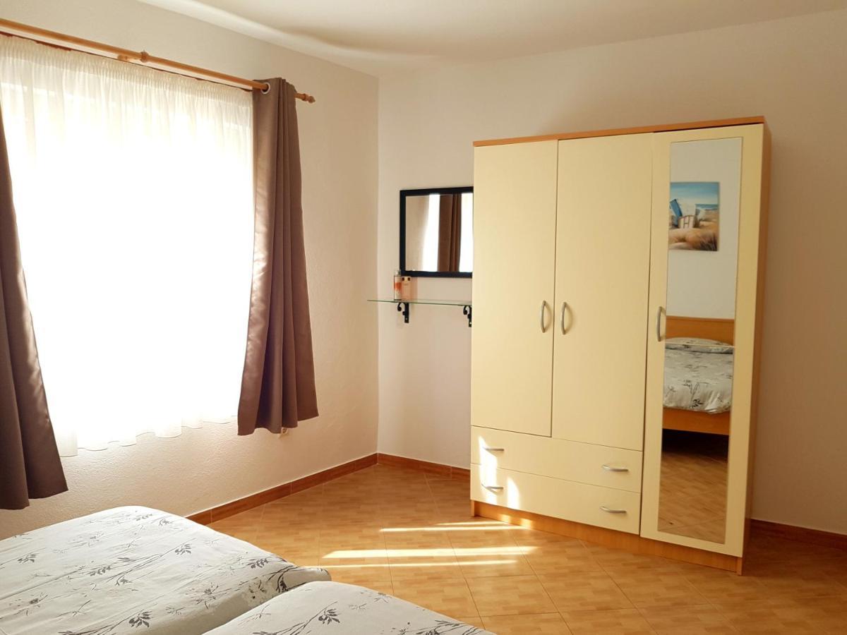 Apartmani Smoljic Primosten Exterior photo